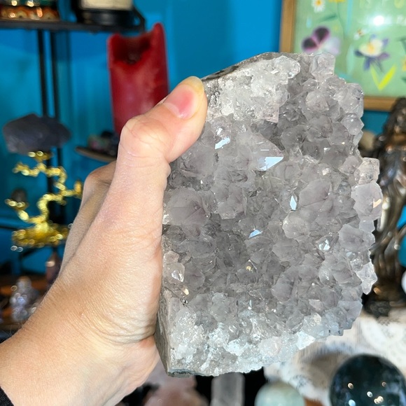 large druzy pale amethyst cut base - Picture 7 of 9